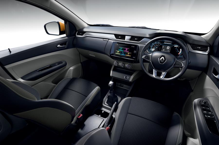 Интерьер Renault Triber 2019 года  (фото 17 из 19)